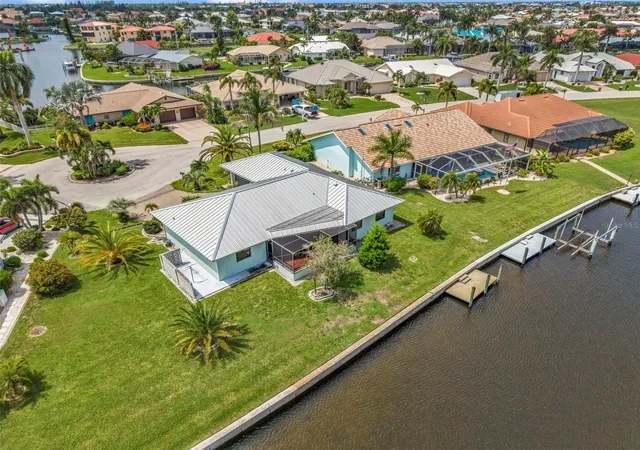 Photo 3 of Single family home for sale at 704 Bimini Ln, Punta Gorda, FL 33950 | MLS# C7527633 | Listing updated on 2026-10-04