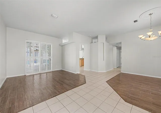 4th image of 4332 Swift Cir, Valrico, FL 33596 | MLS# TB8521944