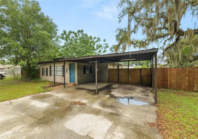 Photo 3 of Single family home for sale at 124 Griffin Ave, Lakeland, FL 33801 | MLS# L4962969 | Listing updated on 2026-09-24