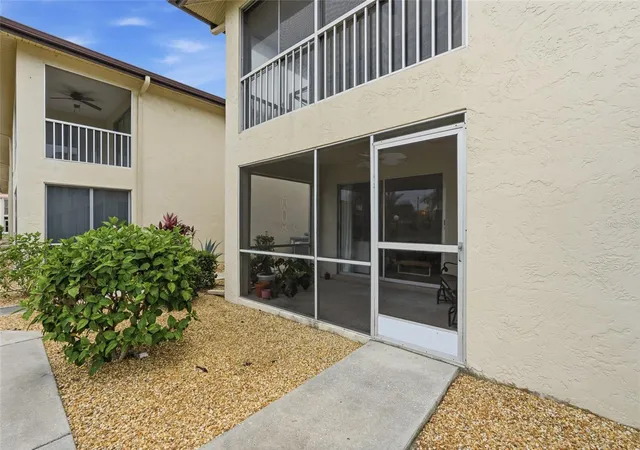 Homes for sale in Fort Myers, FL | 16211 Dublin Circle, Fort Myers, FL 33908 | Houzeo