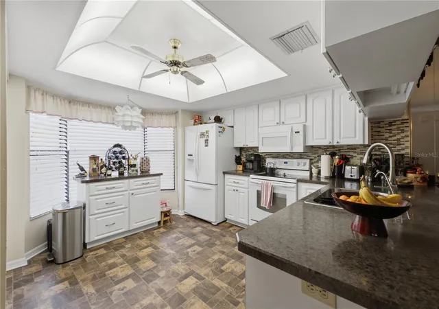 Photo 4 of Condo for sale at 3249 Lori Ln #3249, New Port Richey, FL 34655 | MLS# W7886966 | Listing updated on 2026-06-27