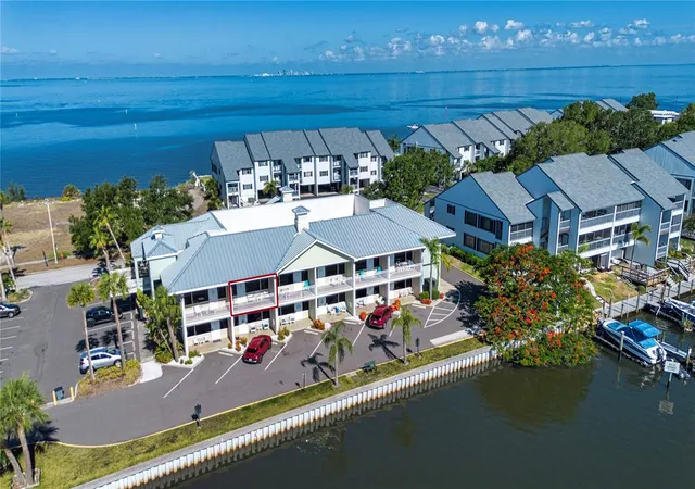 5th image of 611 Destiny Dr #403, Ruskin, FL 33570 | MLS# A4697813