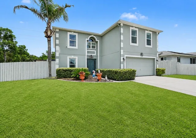 Homes for sale in Deltona, FL | 614 N Firwood Dr, Deltona, FL 32725 | MLS# O6419017