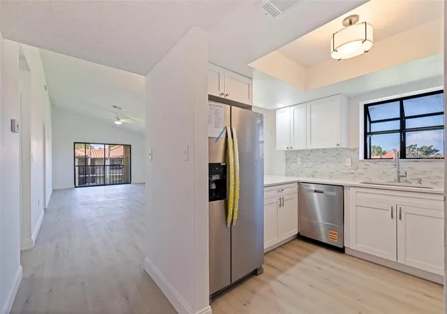 4th image of 809 Hammock Pine Blvd, Clearwater, FL 33761 | MLS# TB8521998