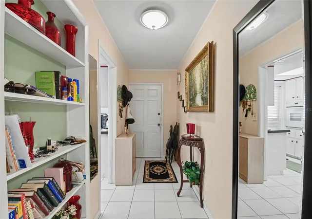 5th image of 100 Glennes Ln #204, Dunedin, FL 34698 | MLS# TB8522007