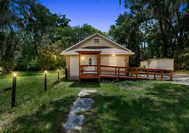 Photo 1 of Single family home for sale at 1921 Ne 8th Road, Ocala, FL 34470 | MLS# G5114154 | Listing updated on 2026-09-01
