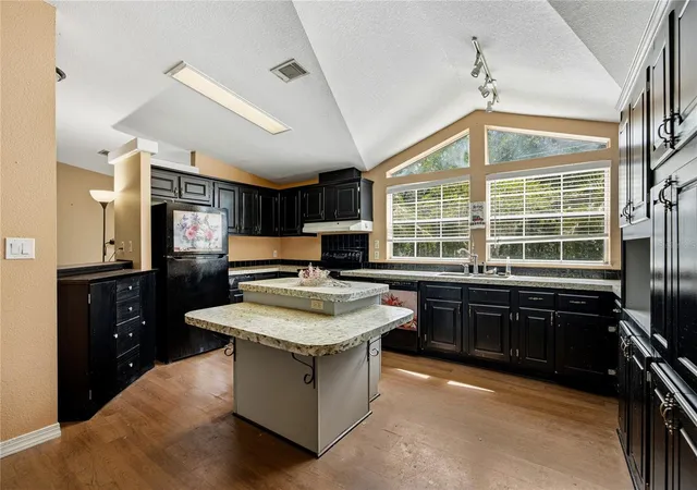 3rd image of 819 Lenore Ave, Interlachen, FL 32148 | MLS# O6419041