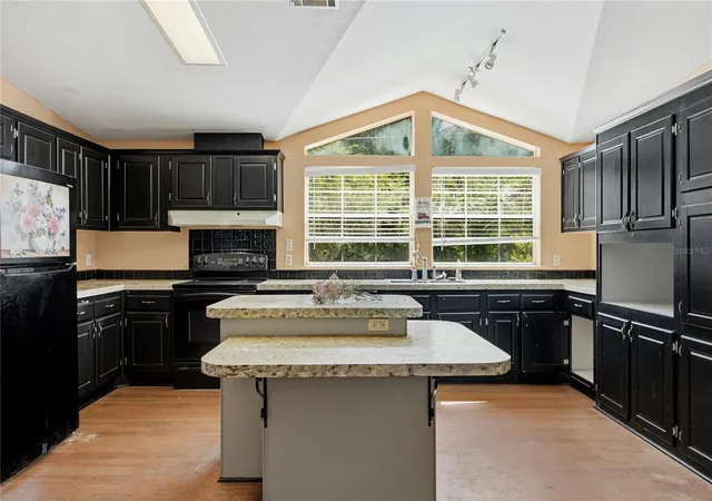 4th image of 819 Lenore Ave, Interlachen, FL 32148 | MLS# O6419041