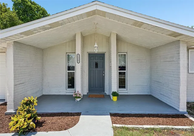 Photo 1 of Single family home for sale at 7215 Mayfield Dr, Port Richey, FL 34668 | MLS# W7886968 | Listing updated on 2026-10-02