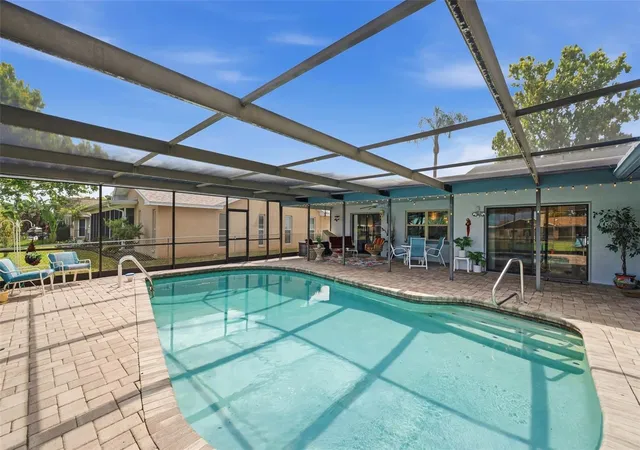 5th image of 10744 97Th St, Largo, FL 33773 | MLS# TB8522027