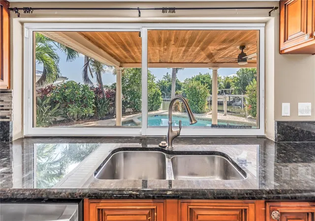 Photo 4 of Single family home for sale at 1820 Tanglewood Dr NE, Saint Petersburg, FL 33702 | MLS# TB8522032 | Listing updated on 2026-09-04