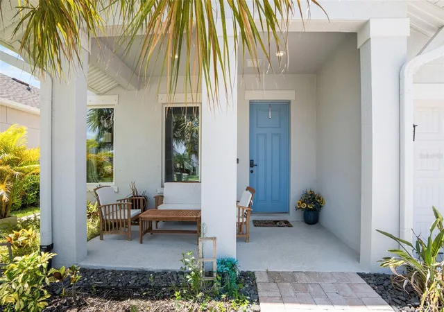 Photo 3 of Single family home for sale at 5285 Twinflower Ln, Sarasota, FL 34233 | MLS# A4697830 | Listing updated on 2026-06-23