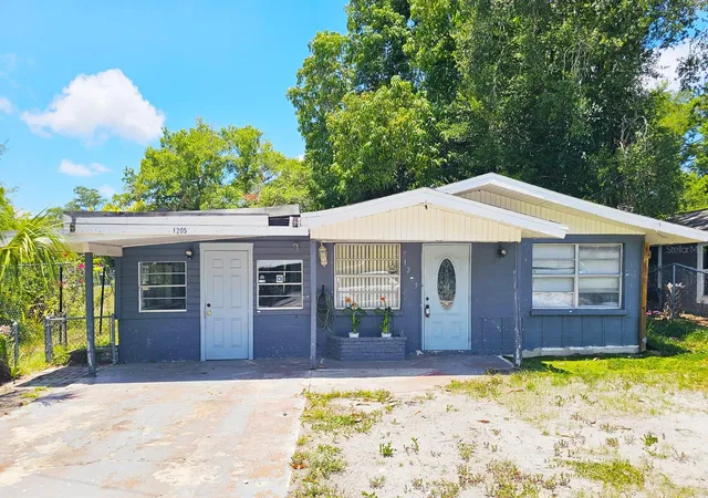 Homes for sale in Palmetto, FL | 1205 2nd Ave W, Palmetto, FL 34221 | MLS# A4697831