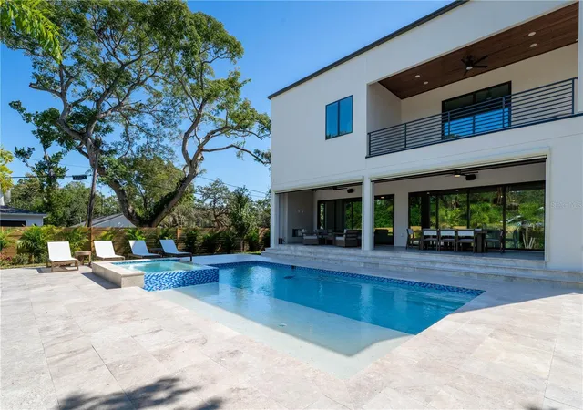 Photo 2 of Single family home for sale at 2519 N Riverside Dr, Tampa, FL 33602 | MLS# TB8522047 | Listing updated on 2026-08-10
