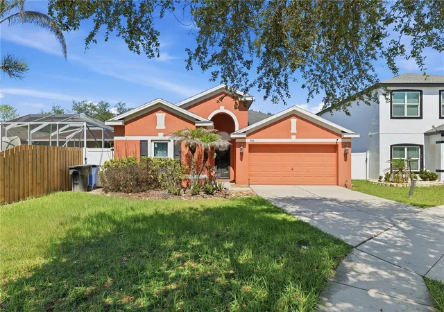 2nd image of 704 Parsons Pointe St, Seffner, FL 33584 | MLS# TB8522048