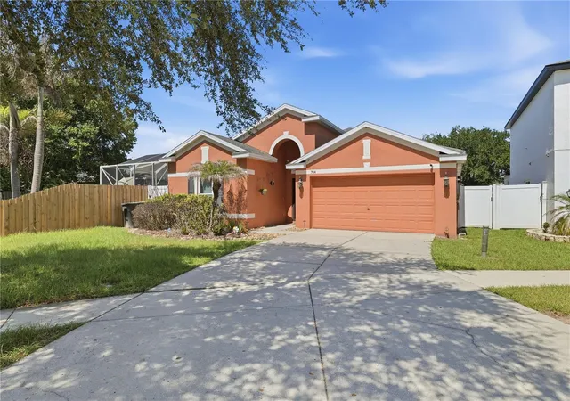 4th image of 704 Parsons Pointe St, Seffner, FL 33584 | MLS# TB8522048