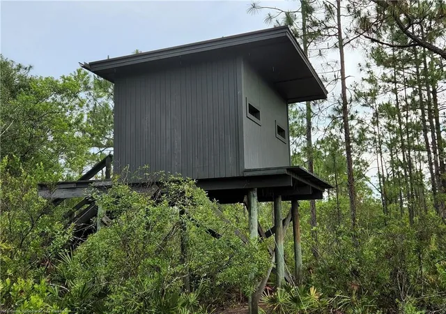 5th image of 17470 County Road 731, Venus, FL 33960 | MLS# L4962978