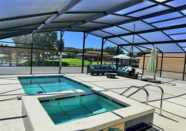 Photo 3 of Single family home for sale at 209 W Delaware St, Tavares, FL 32778 | MLS# G5114162 | Listing updated on 2026-10-01