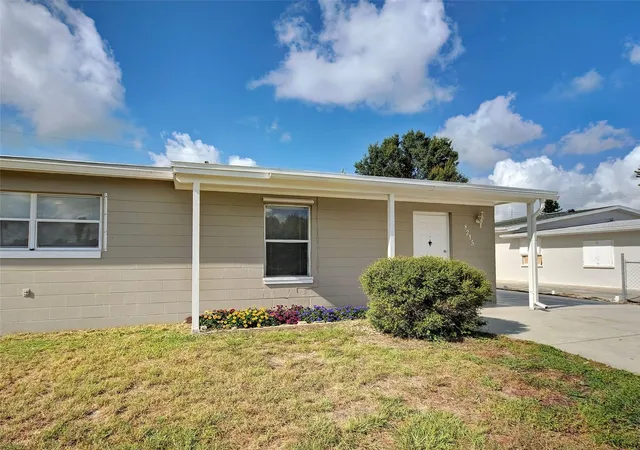 3rd image of 8215 Agress Ave, North Port, FL 34287 | MLS# A4697837