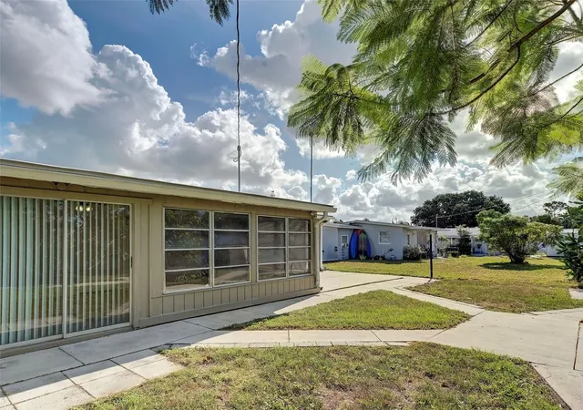 5th image of 8215 Agress Ave, North Port, FL 34287 | MLS# A4697837