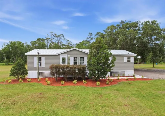 Photo 2 of Manufactured home for sale at 4450 Quail Roost Rd, Saint Cloud, FL 34772 | MLS# S5152336 | Listing updated on 2026-07-01