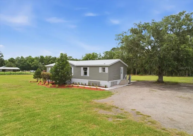 Photo 4 of Manufactured home for sale at 4450 Quail Roost Rd, Saint Cloud, FL 34772 | MLS# S5152336 | Listing updated on 2026-07-01