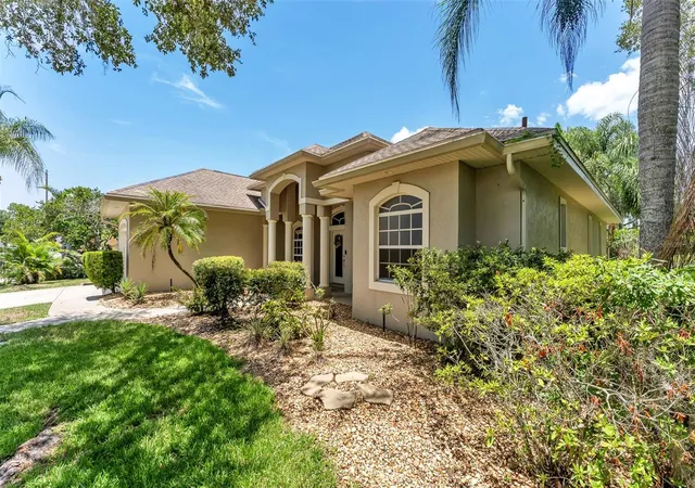 Photo 3 of Single family home for sale at 1801 Sandhill Ln, Winter Haven, FL 33884 | MLS# P4939122 | Listing updated on 2026-10-02