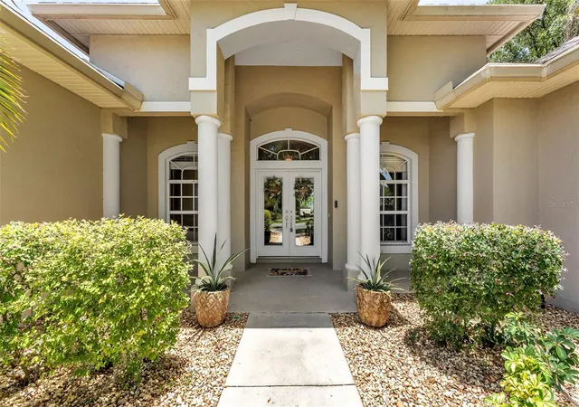 Photo 4 of Single family home for sale at 1801 Sandhill Ln, Winter Haven, FL 33884 | MLS# P4939122 | Listing updated on 2026-10-02