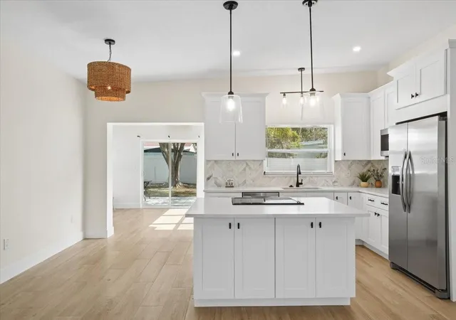 Photo 4 of Single family home for sale at 6765 W Flamingo Way S, Saint Petersburg, FL 33707 | MLS# TB8522093 | Listing updated on 2026-08-26