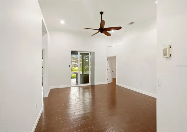 Photo 4 of Single family home for sale at 12347 Hollybush Ter, Lakewood Ranch, FL 34202 | MLS# R4911496 | Listing updated on 2026-10-17