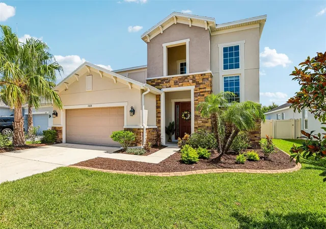 Photo 2 of Single family home for sale at 17628 Bright Wheat Dr, Lithia, FL 33547 | MLS# TB8522099 | Listing updated on 2026-10-29