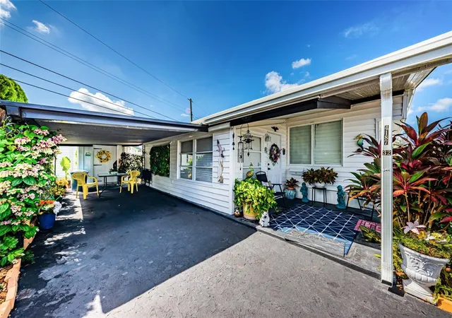 Photo 1 of Manufactured home for sale at 4187 72nd Street N #32, Saint Petersburg, FL 33709 | MLS# TB8522114 | Listing updated on 2026-09-08