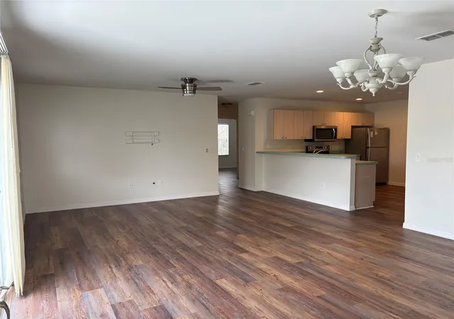 Photo 4 of House for sale at 731 Dumas St, Lady Lake, FL 32159 | MLS# O6419120 | Listing updated on 2026-08-29
