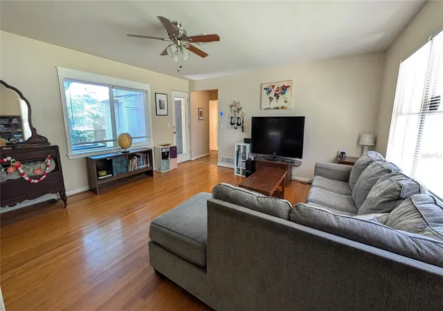 4th image of 2469 Broadvue Ave, Eustis, FL 32726 | MLS# G5114171