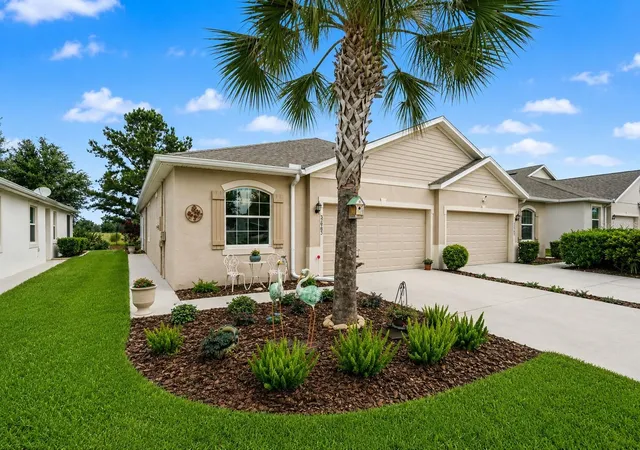 Photo 3 of Single family home for sale at 32983 Windelstraw Dr, Wesley Chapel, FL 33545 | MLS# TB8522128 | Listing updated on 2026-09-19