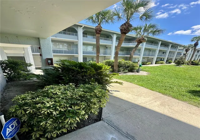 2nd image of 115 Oyster Bay Cir #170, Altamonte Springs, FL 32701 | MLS# O6419128