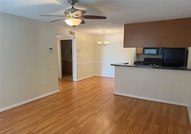 3rd image of 220 Lake Parsons Grn #205, Brandon, FL 33511 | MLS# TB8522141