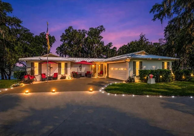 3rd image of 10522 Se 146Th Terrace Rd, Ocklawaha, FL 32179 | MLS# OM727199