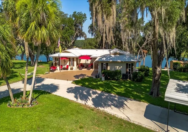 1st image of 10522 Se 146th Terrace Rd, Ocklawaha, FL 32179 | MLS# OM727199