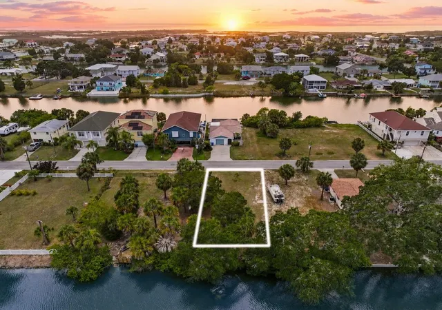 Homes for sale in Hernando Beach, FL | 3240 Sea Grape Dr, Hernando Beach, FL 34607 | MLS# W7886981