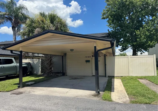 Photo 1 of Townhouse for sale at 1809 Townhall Ln #1809, Orlando, FL 32807 | MLS# S5152351 | Listing updated on 2026-08-31