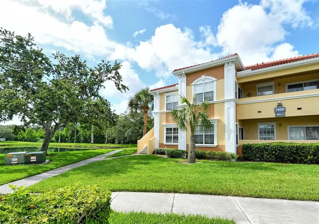 Photo 2 of Condo for sale at 1010 Villagio Cir #201, Sarasota, FL 34237 | MLS# A4697851 | Listing updated on 2026-10-04