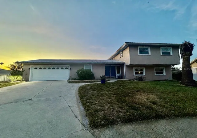 Photo 1 of Sale Pending at 8725 Palisades Dr, Tampa, FL 33615 | MLS# TB8522154 | Listing updated on 2026-09-28