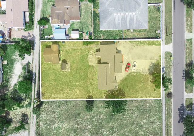 2nd image of 1021 Cohassett Ave, Lake Wales, FL 33853 | MLS# P4939125