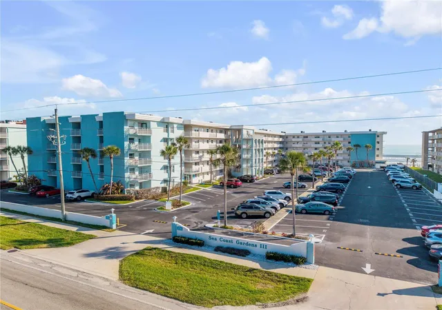 Listing Photo 4 - Condo for sale in building located at 4153 S Atlantic Ave, New Smyrna Beach, FL 32169 - Unit #1170