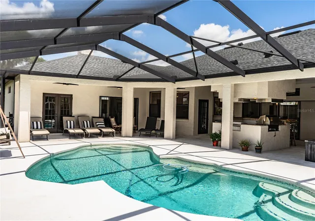 Photo 2 of Single family home for sale at 2205 Chesterfield Cir, Lakeland, FL 33813 | MLS# L4962983 | Listing updated on 2026-10-06
