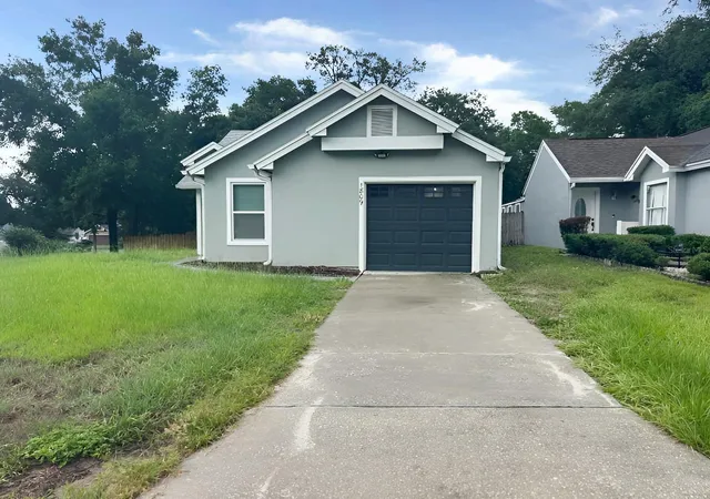 1st image of 1809 Iroquois Dr, Apopka, FL 32703 | MLS# O6419172