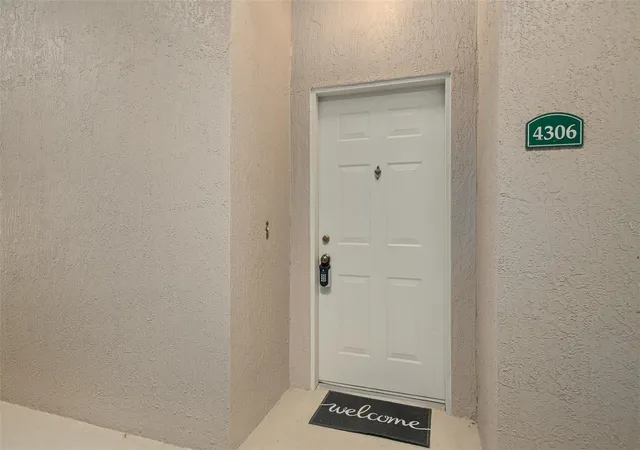 2nd image of 4833 Cypress Woods Dr, Orlando, FL 32811