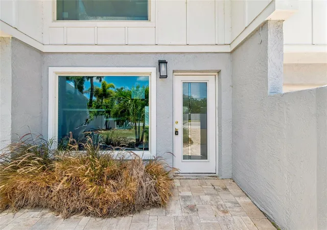 4th image of 970 Boca Ciega Isle Dr, St Pete Beach, FL 33706 | MLS# TB8522190