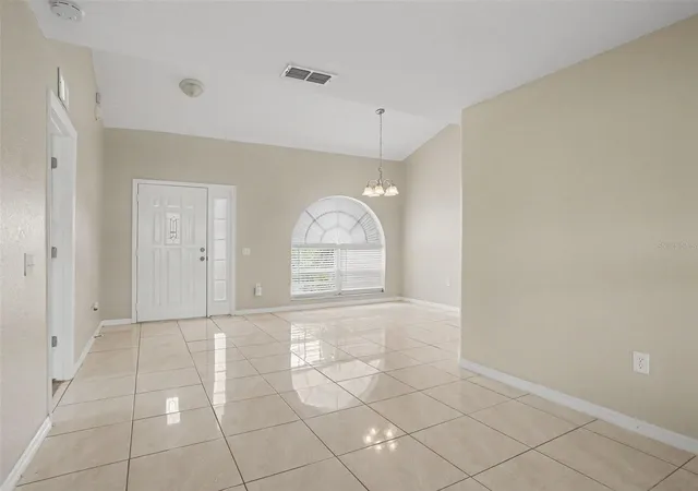 Photo 4 of Single family home for sale at 1802 Hudson Ct, Kissimmee, FL 34759 | MLS# O6419189 | Listing updated on 2026-10-15